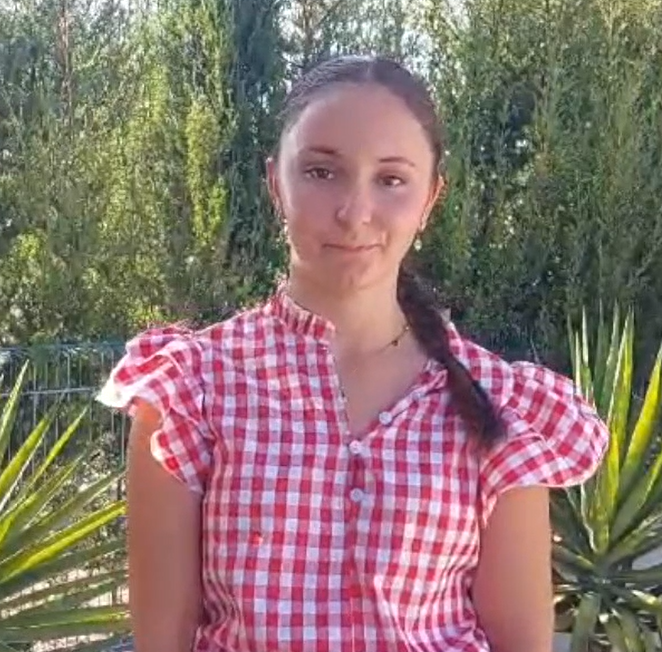 Paula Nájar Santiago